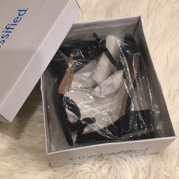 Low open toe heels SOLD - Picture 4 of 4